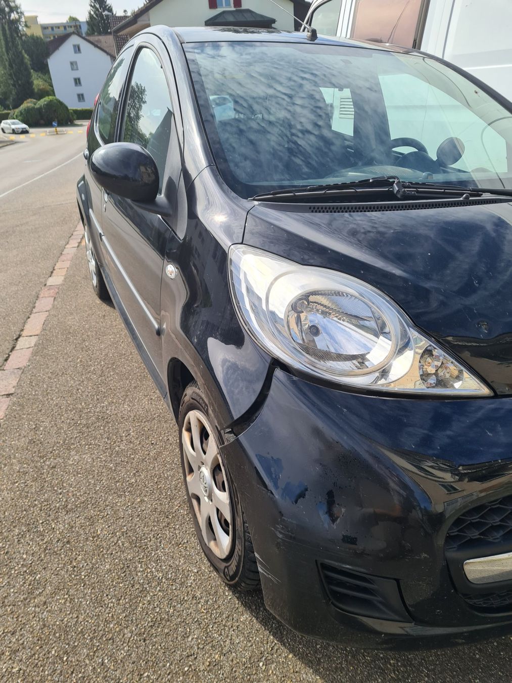 Peugeot Automobili: Peugeot 107 1.01 – Usato da Bäretswil venduto da WamoNeu 2