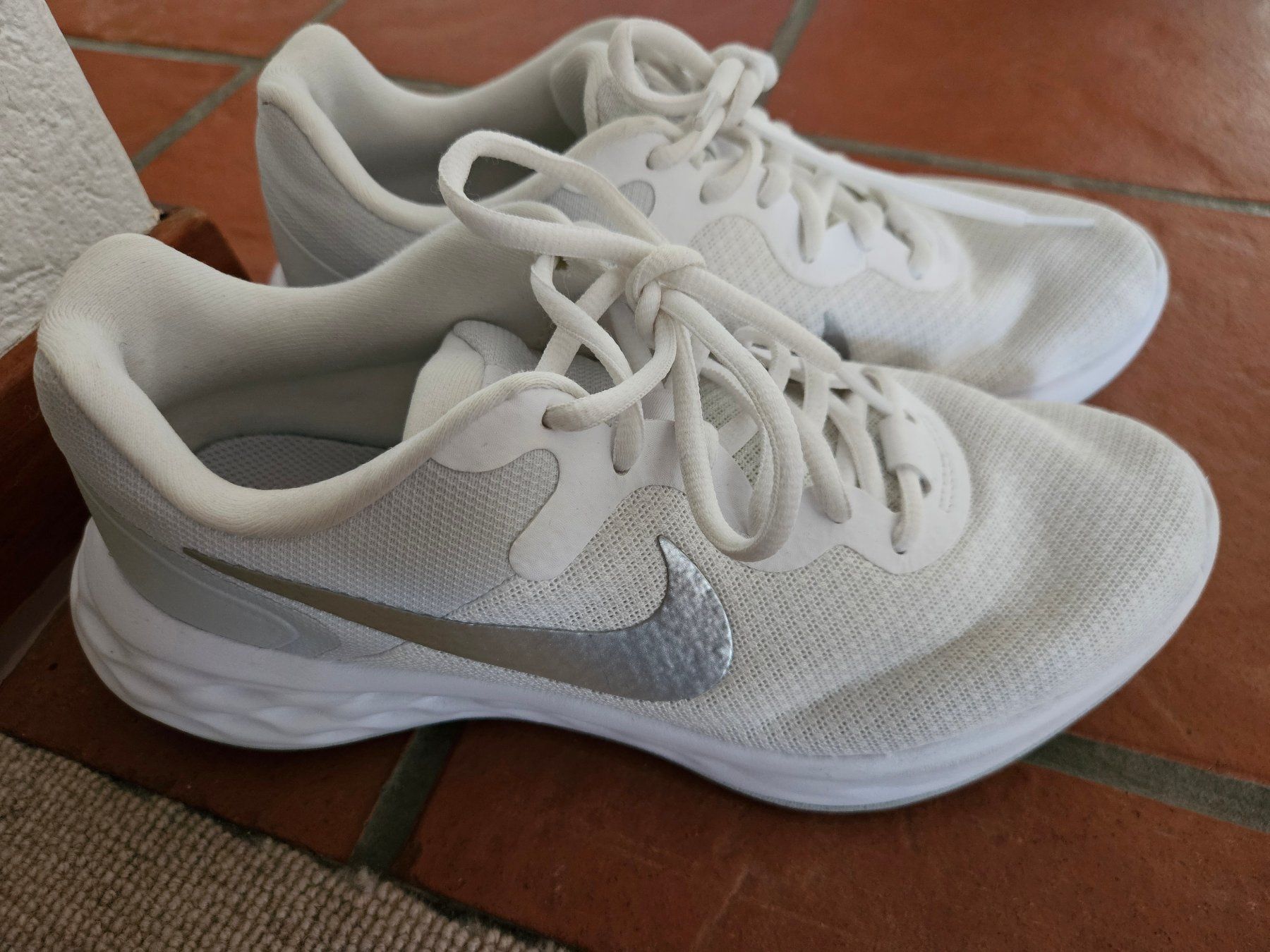 Nike Chaussures hommes: Nike Turnschuhe 40 – D'occasion à Hünenberg par lexli06