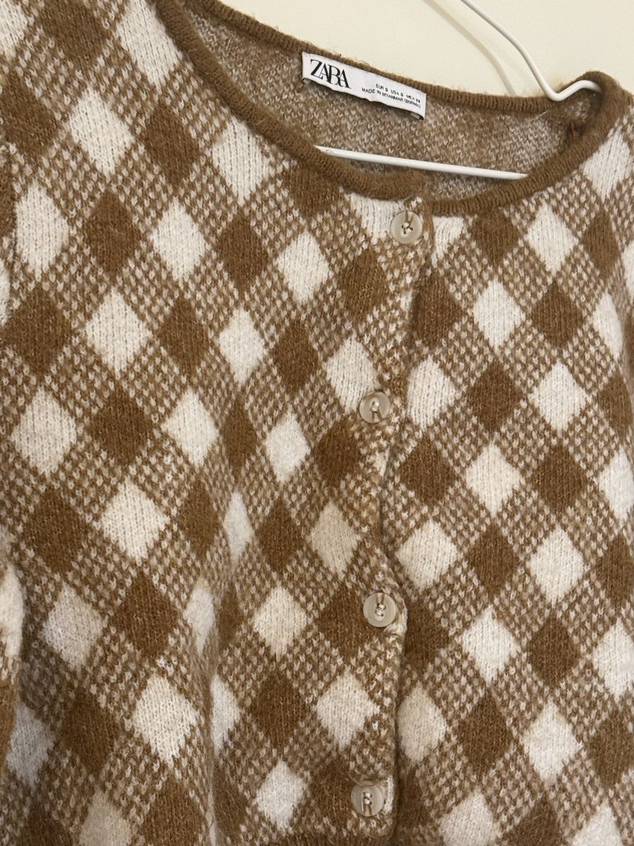 Zara Pulls & Sweat-shirts: Zara Cardigan mit Rautenmuster  – D'occasion à Luzern par vqu_8gks 3