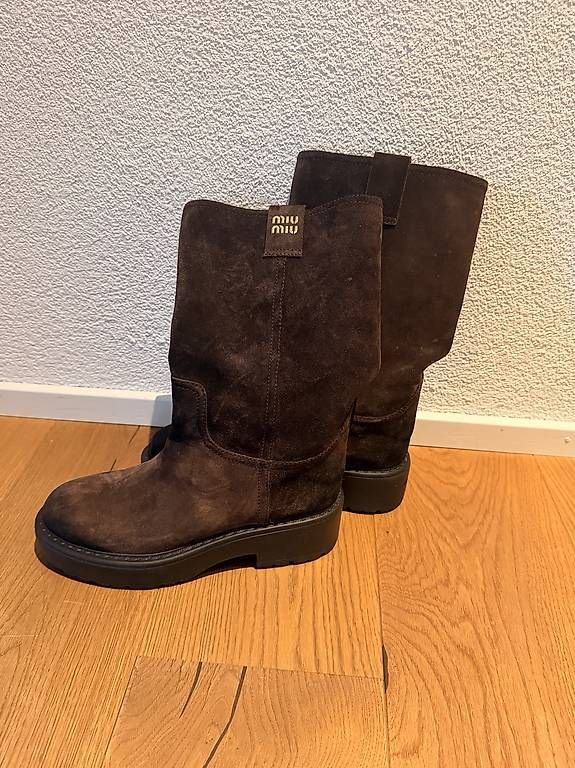 Damenschuhe: Miumiu Boots - Grösse 38 – Gebraucht aus Adligenswil von TST04