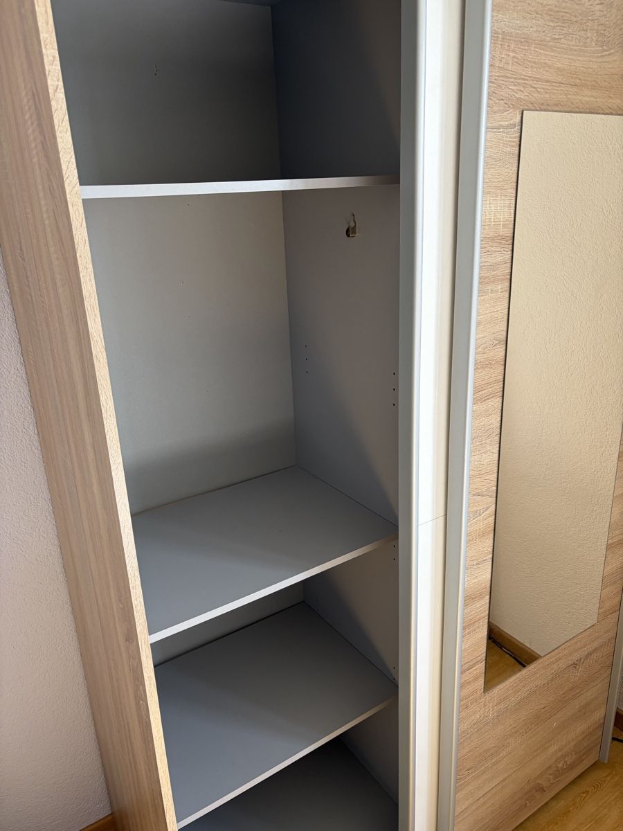 Conforama Armoires: Kleiderschrank  – D'occasion à St. Silvester par Redneck83 2