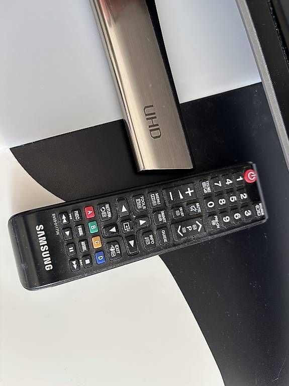 Televisori: Télévision Samsung  – Usato da Le Lignon venduto da AS982 2