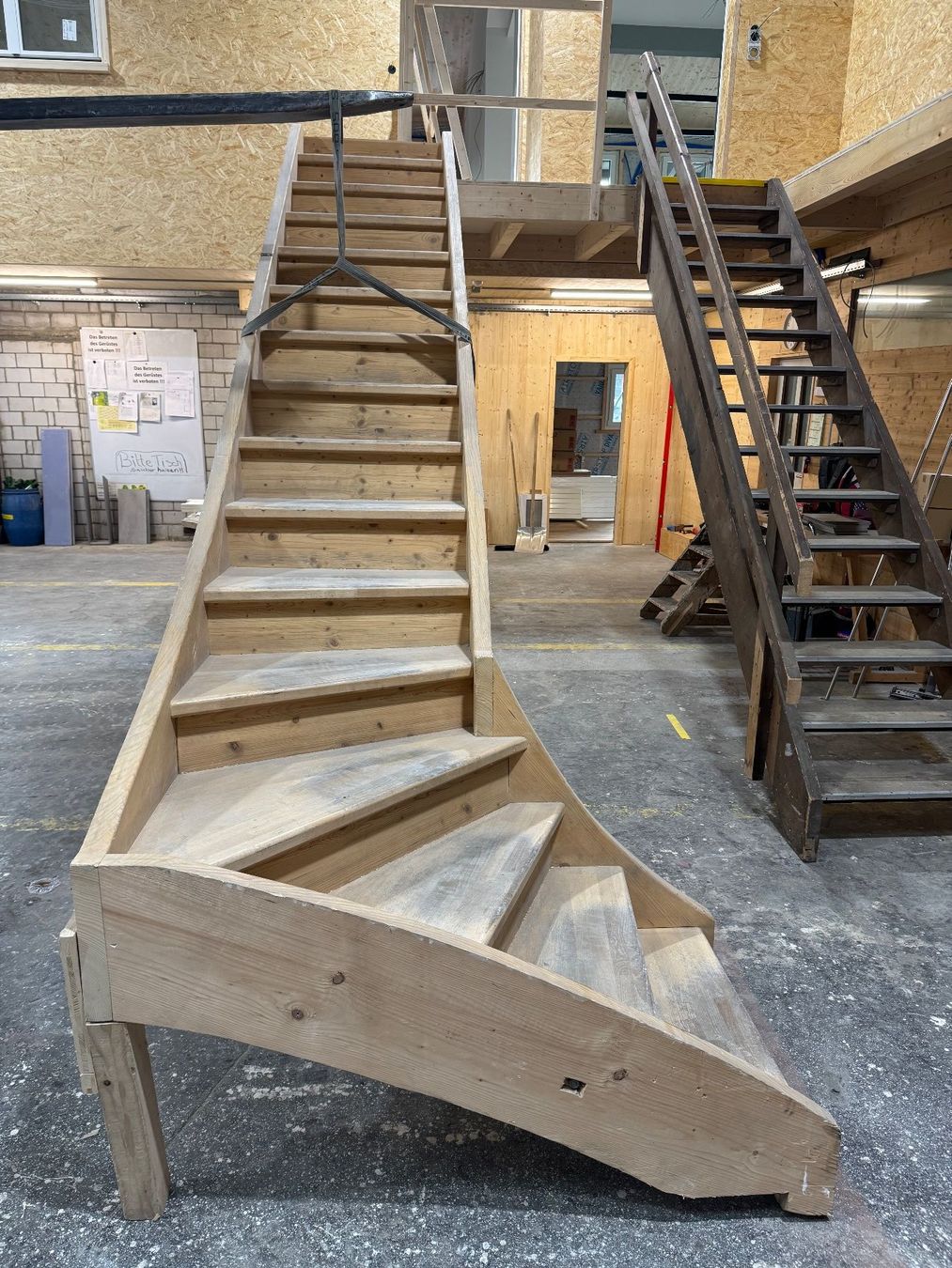 Scale: Holztreppe / Viertelgewundene Treppe – Usato da Rorbas venduto da bpf_qb9s
