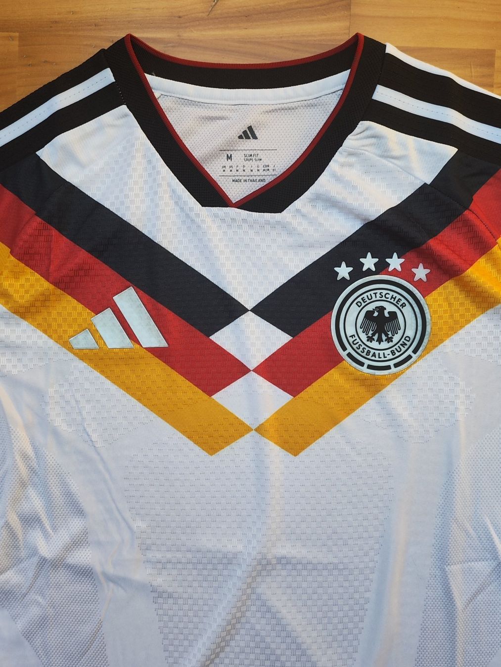 Adidas Canottiere & Pantaloni: Deutschland Heimtrikot 2026 – Nuovo (secondo la descrizione) da Breitenbach venduto da Lqris 2