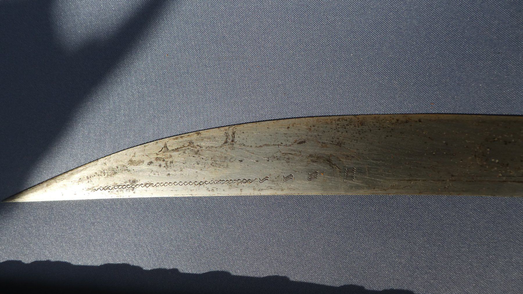Autres collections & raretés: Traditionelles Schwert mit Scheide gebraucht. – D'occasion à Diessenhofen par Hundeseele 5