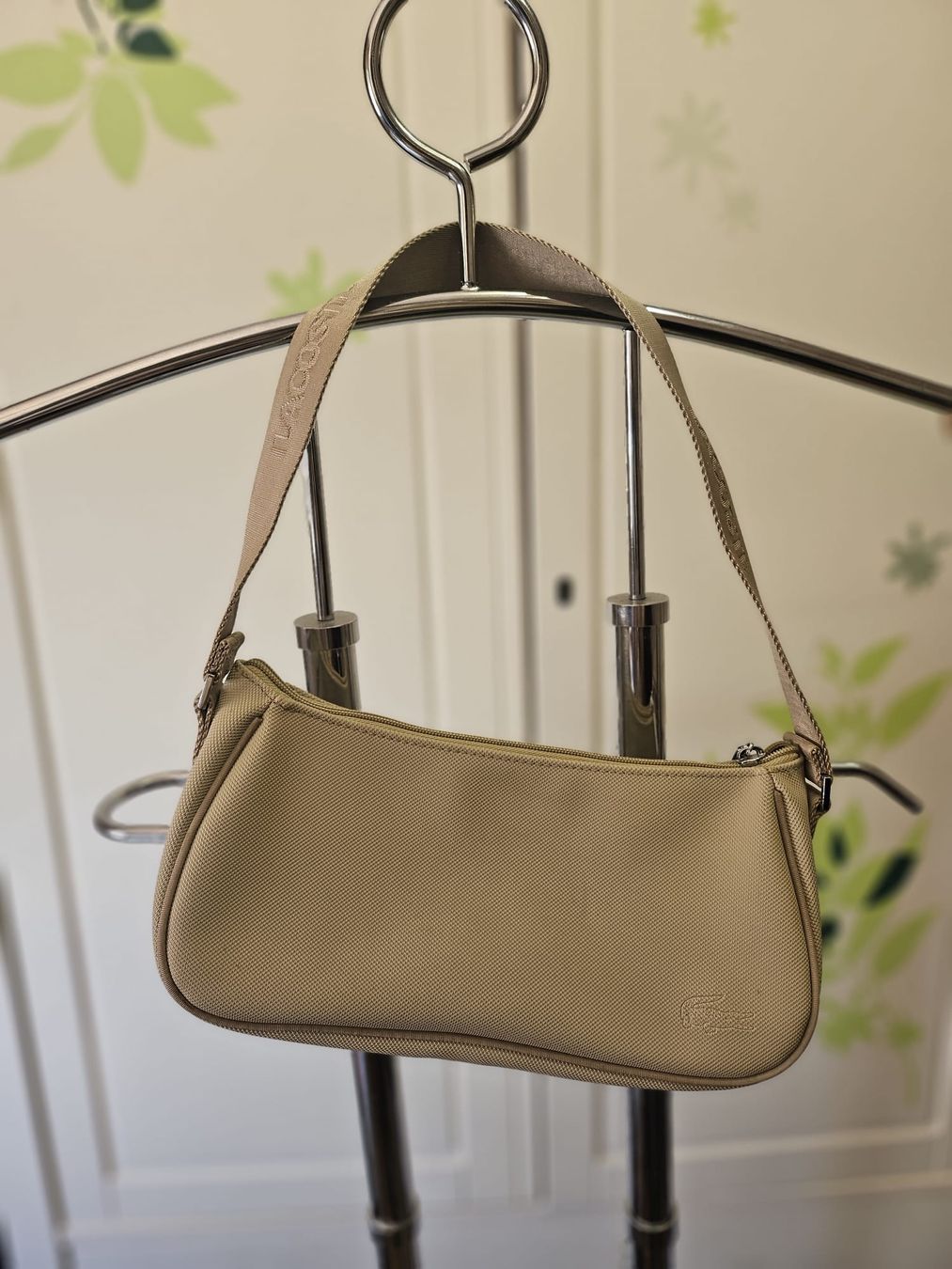 Lacoste Borse da donna: Petit sac à main lacoste – Usato da Les Acacias venduto da minnie6 1