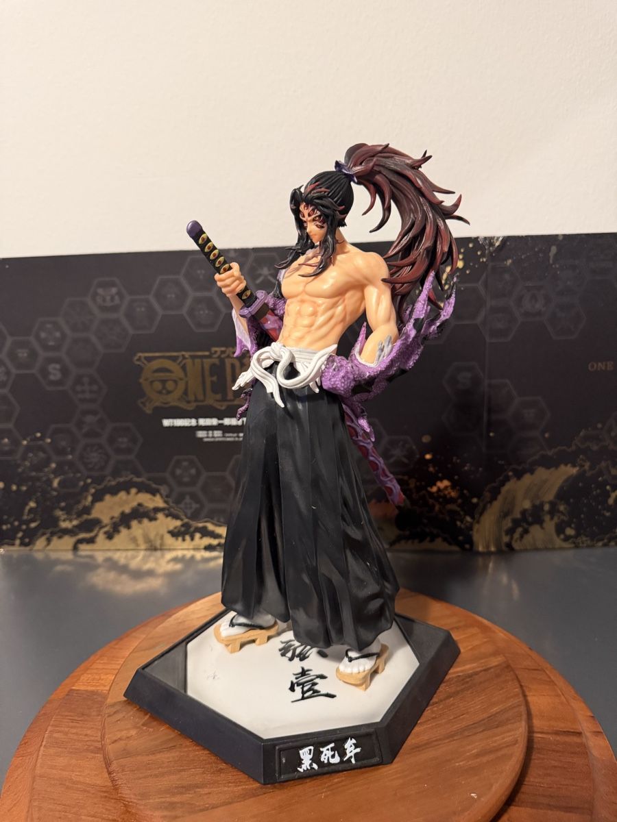 Statuette: Statuetta Demon Slayer !!! Action Figure – Nuovo (secondo la descrizione) da S. Pietro venduto da nap_9xjt