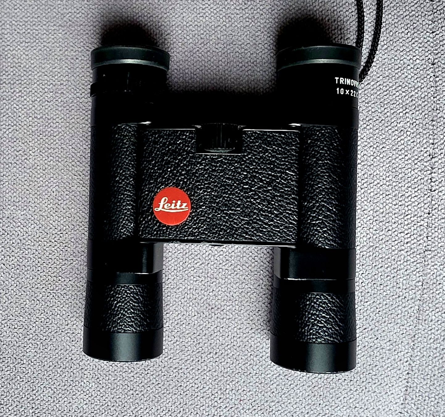 Leica Binocoli: Leitz Trinovid 10x22 C Fernglas – Usato da Bern venduto da Kocholo 2