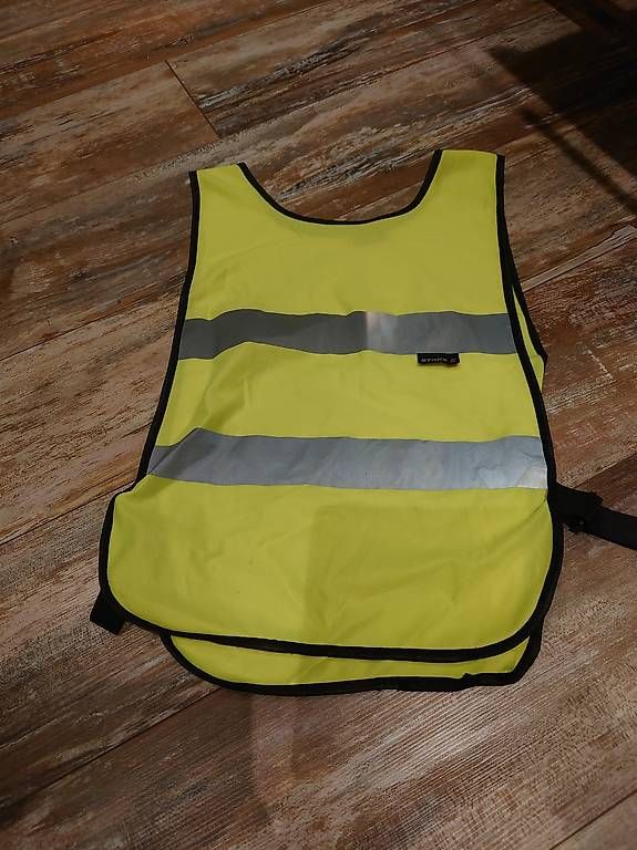 Gilets & Westen: Leuchtweste – Gebraucht aus Niedergösgen von Joasel