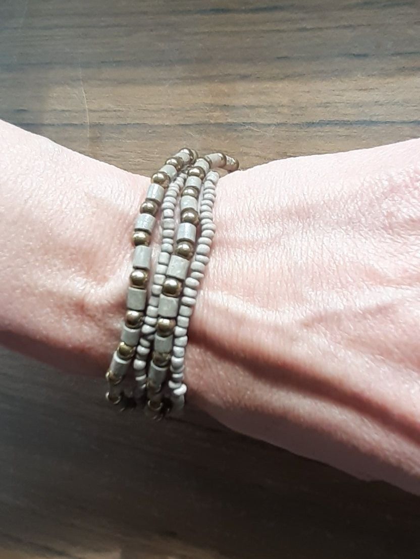 Armbänder & -reifen: Armband 4 Stück Modeschmuck – Gebraucht aus Mörschwil von wunderkiste44 6