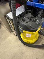 Kärcher Industriesauger (Lot 206) 2504 Biel