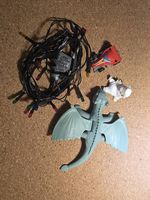 Verschiedenes Spielzeug und Lichterkette
