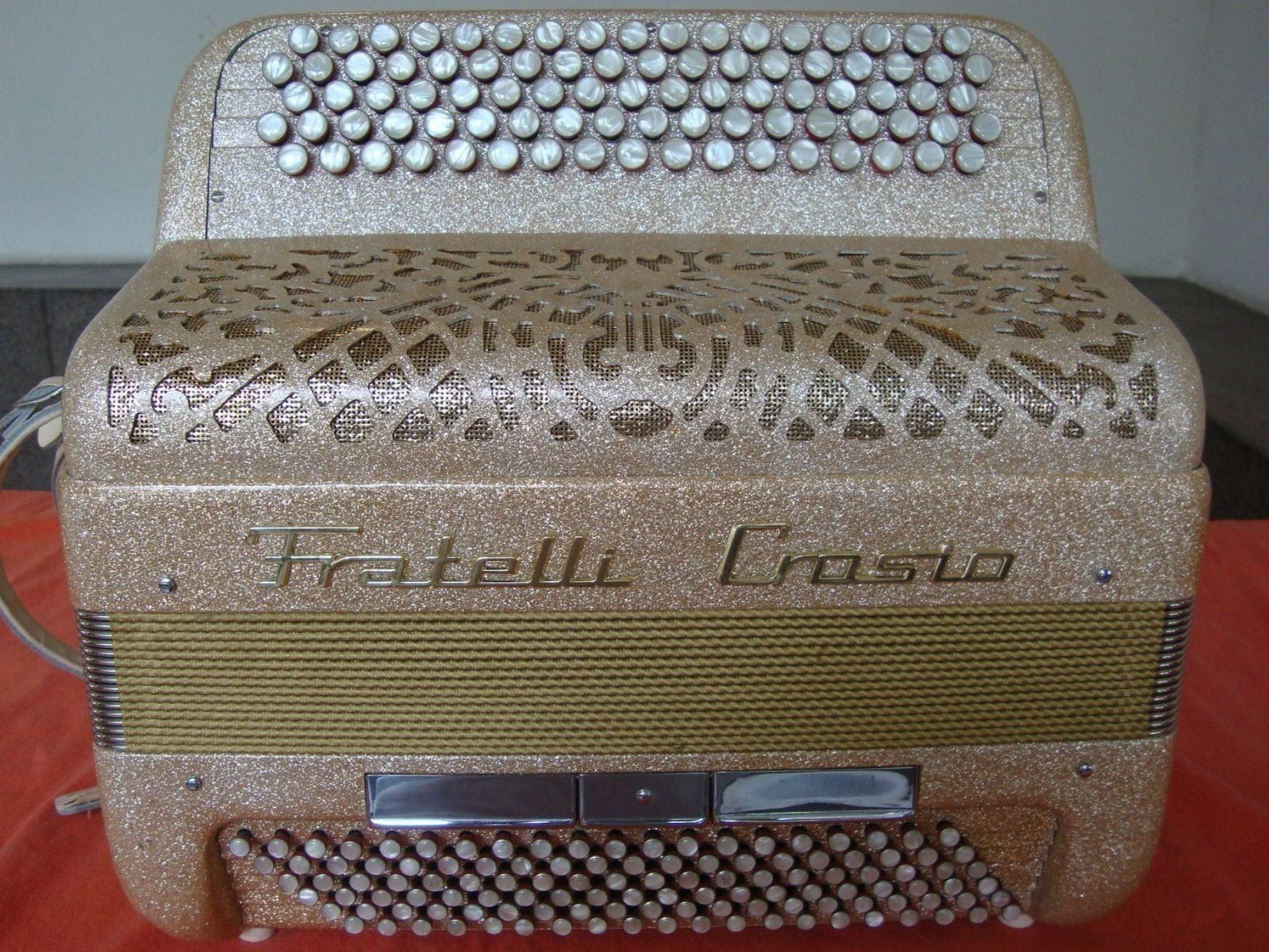 Strumenti musicali: Akkordeon chromatisch Fratelli Crosio – Usato da Zürich venduto da baumusik