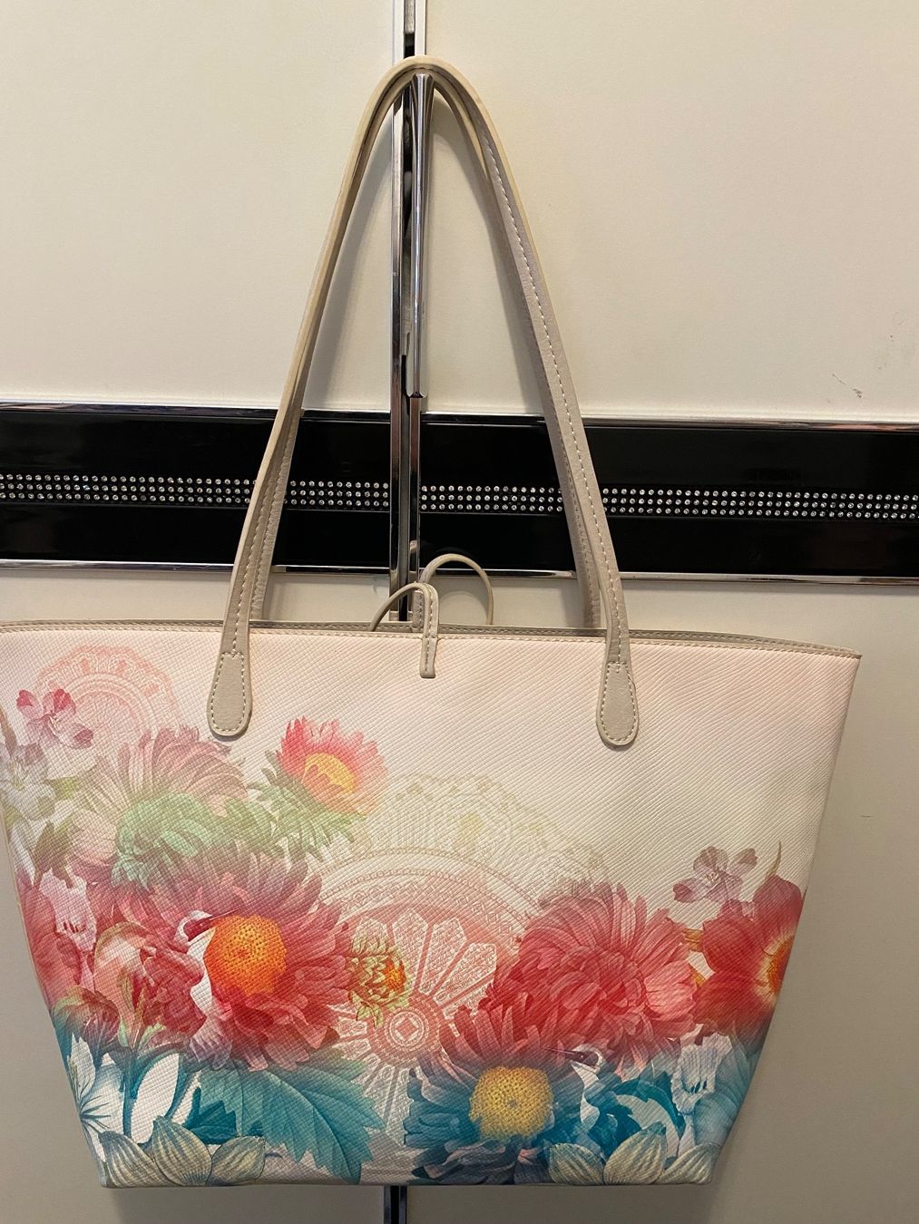 Desigual Sacs femmes: Damentasche  desigual – D'occasion à Pfungen par Sheki56 4