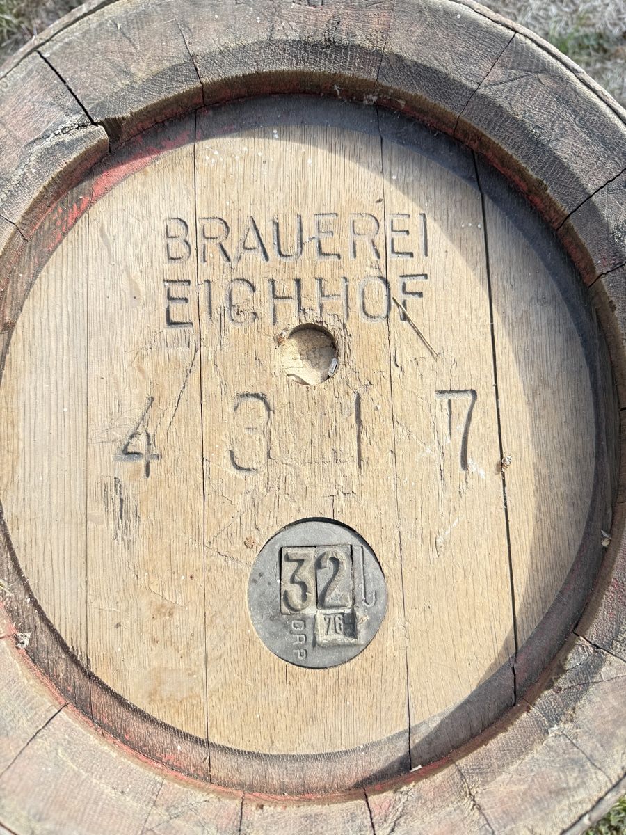 Altri elettrodomestici e apparecchi d’epoca: Bierfass alt von Eichhof – Usato da Sins venduto da Petsi7 1
