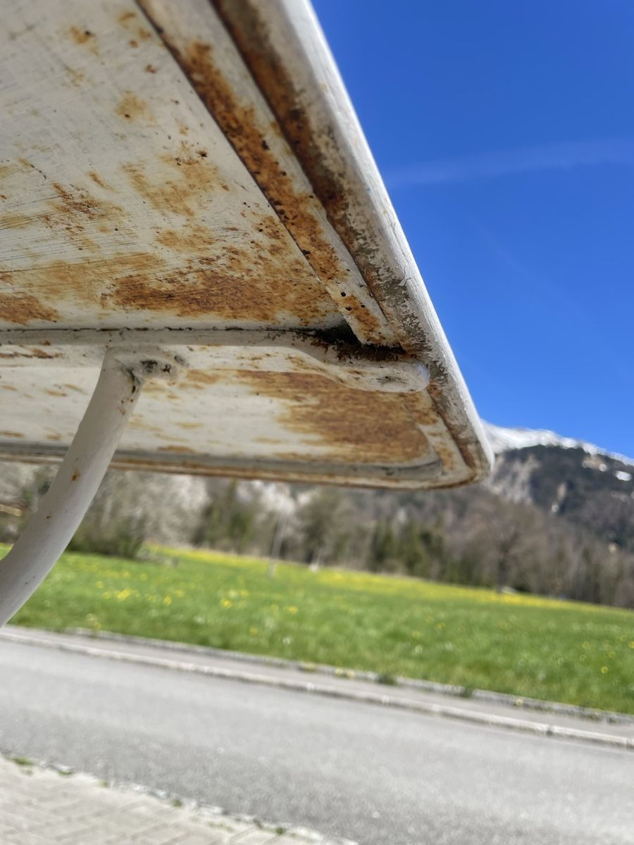Tavoli: Blechtisch / Metalltisch / Gartentisch sehr stabil – Usato da Brienz BE venduto da hansimmerguet 4