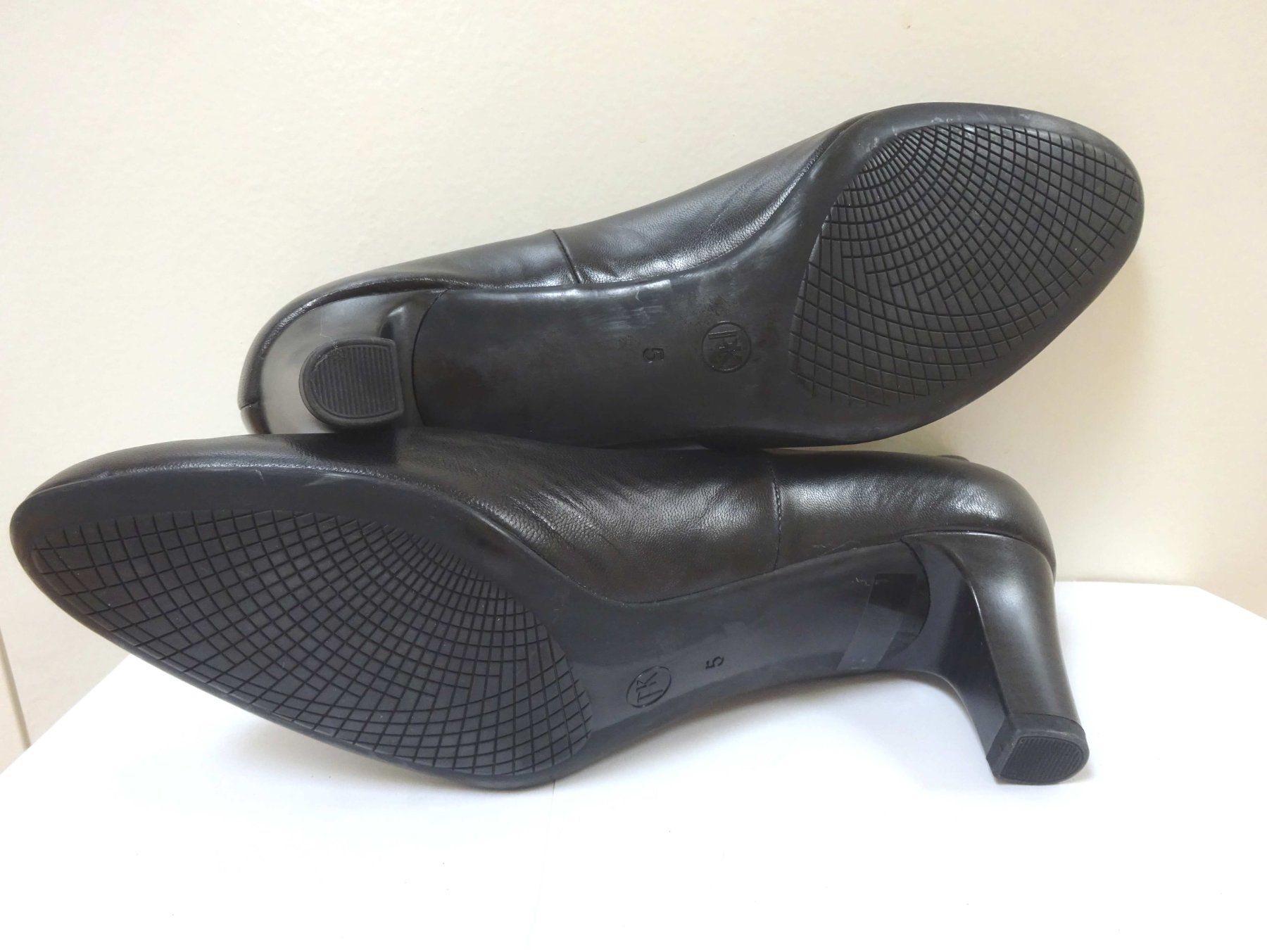 Kaiser Scarpe da donna: Peter Kaiser - Pumps - Leder - schwarz - Grösse 38 – Usato da Zofingen venduto da Justizia_01 4