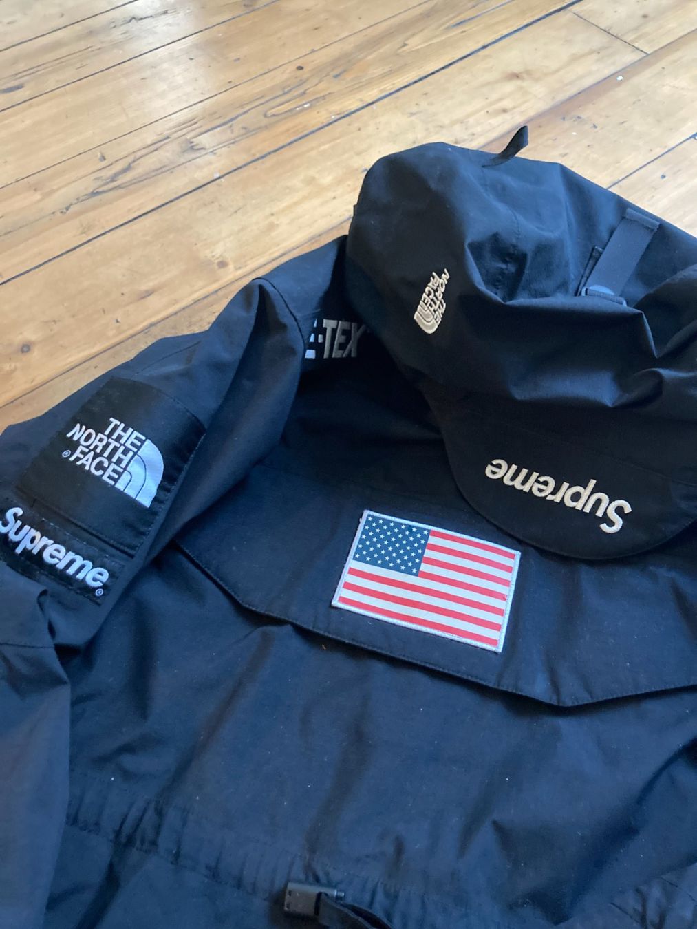 Supreme Giacche: SUPREME x The North Face | Trans Antarctica Expedition Pullo – Usato da Lausanne venduto da mic_95f9 2