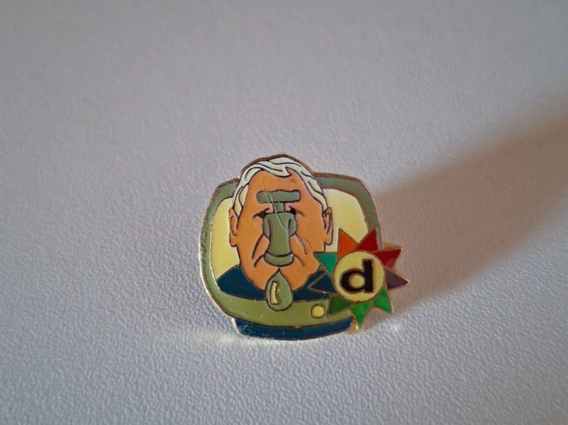 Plaquettes & Badges: Pin Drogerie – D'occasion à Erlinsbach par pfunky