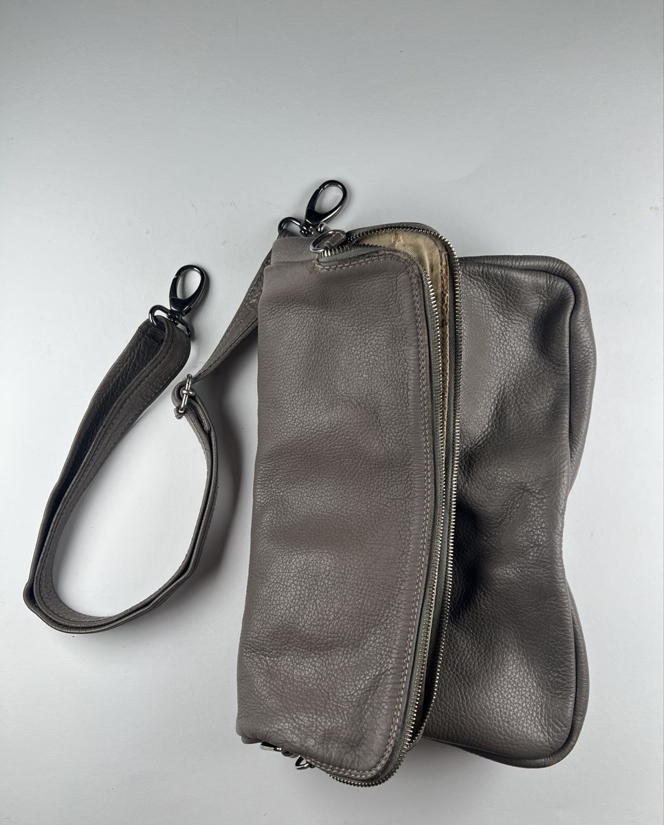 Kleinbasel Borse da donna: klein basel Tasche Mezza grau – Usato da Basel venduto da gletscher69