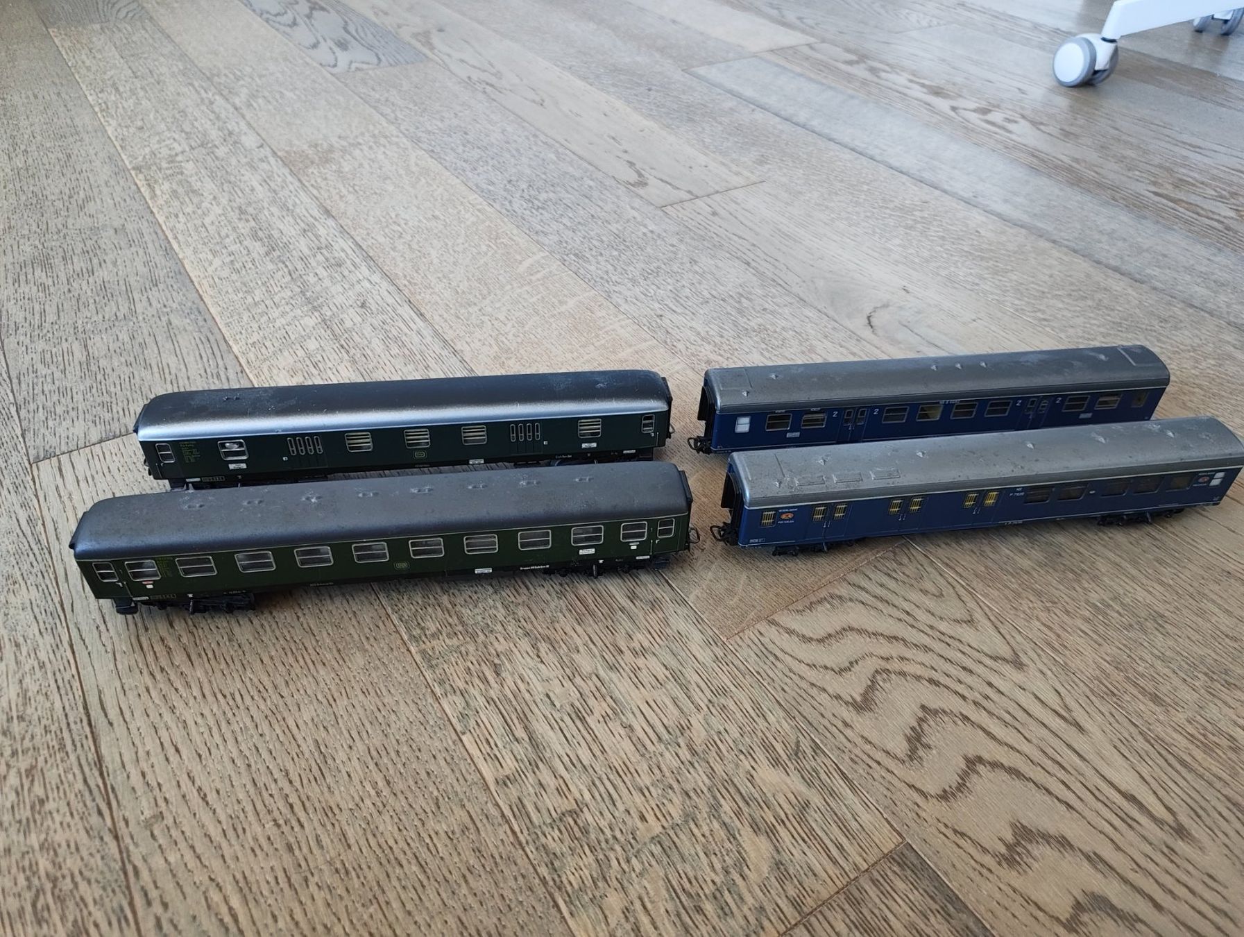 Märklin Modellini di ferrovie: 4er Märklin Zug Wagon set – Usato da Lonay venduto da que_6phm