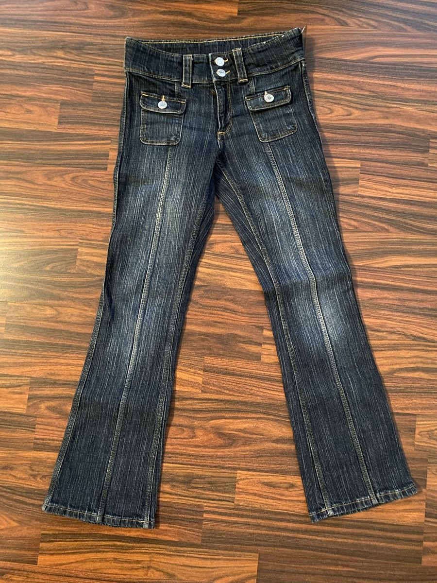 H&M Pantaloni: Bootcut Jeans / Schlaghosen – Usato da Gretzenbach venduto da LSXS