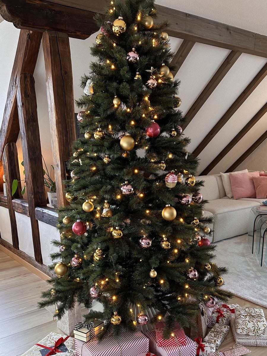 Toutes les décorations: Christmas Tree 215cm with LED lights – D'occasion à Uitikon Waldegg par sdman
