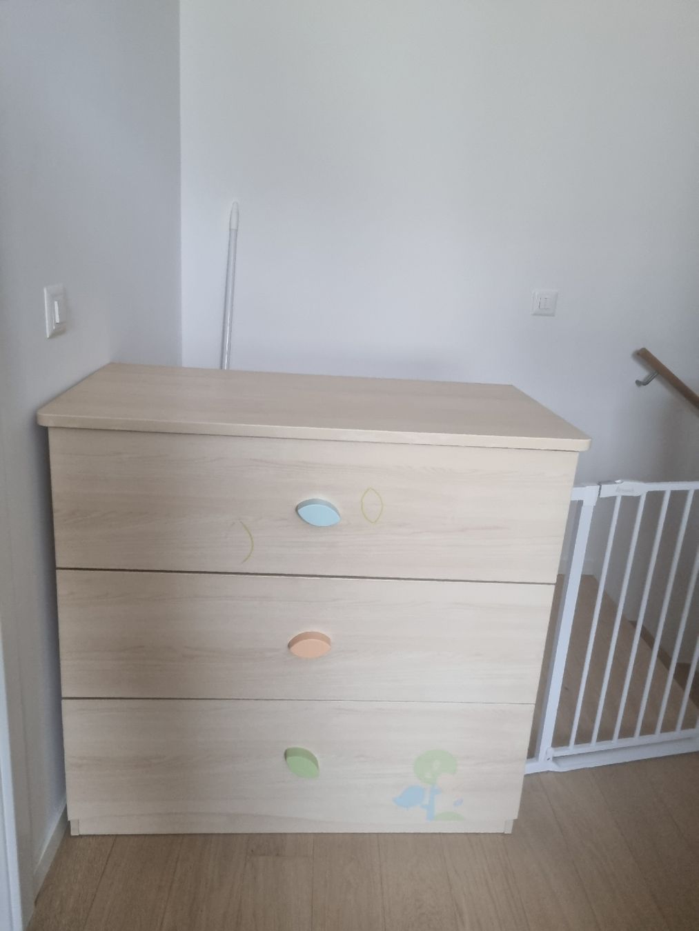 Fasciatoi & Accessori: Lit bébé et commode à langer – Usato da Crissier venduto da nkummer1 6