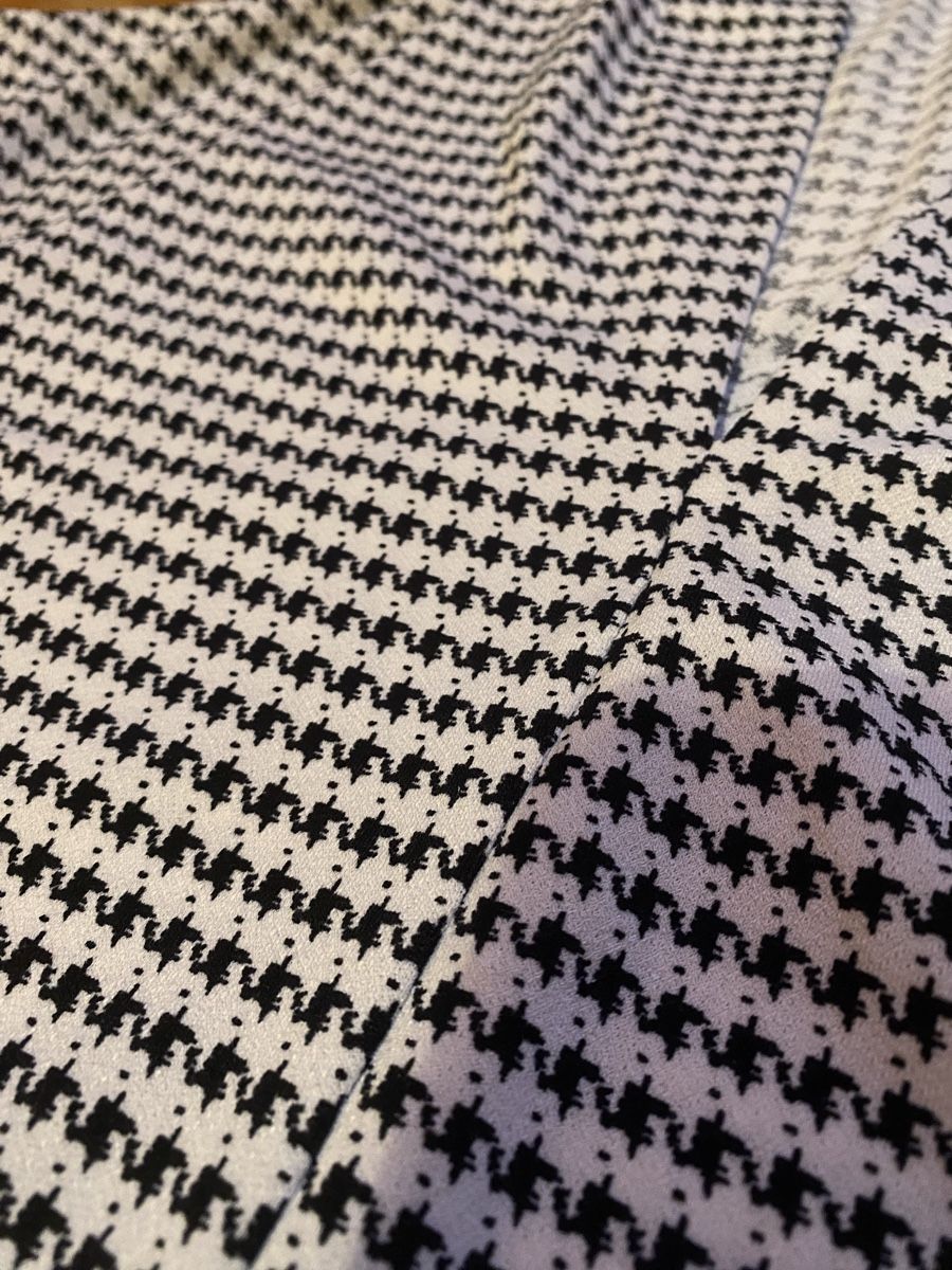 H&M Tops: Haut H&M noir blanc M – Gebraucht aus Epagny von nie_n5yb 2