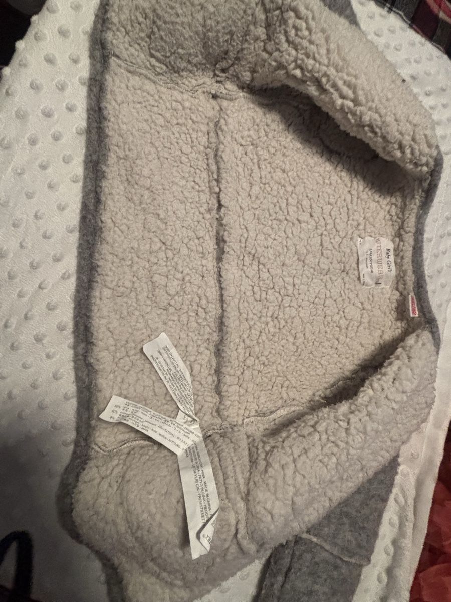 Zara Giacche & Cappotti: Warme Zara Jacke Mädchen Gr. 98 Teddyfutter – Usato da Rüti ZH venduto da Crystal_Bloom 3