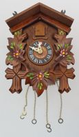 Lötscher Kuckucksuhr aus Holz – Swiss Made