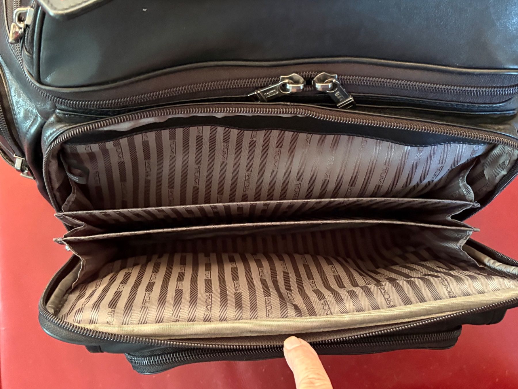 Tumi Sacs à dos: Echt Leder TUMI Rucksack – D'occasion à Oberweningen par Gerini 7