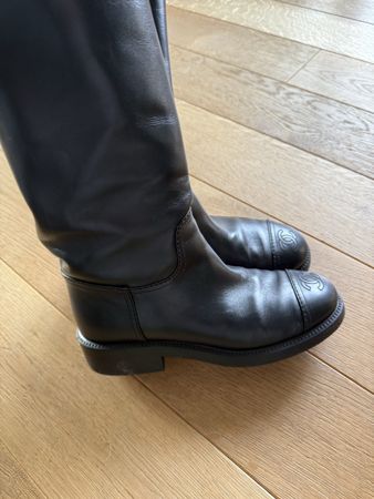 Chanel Stiefel