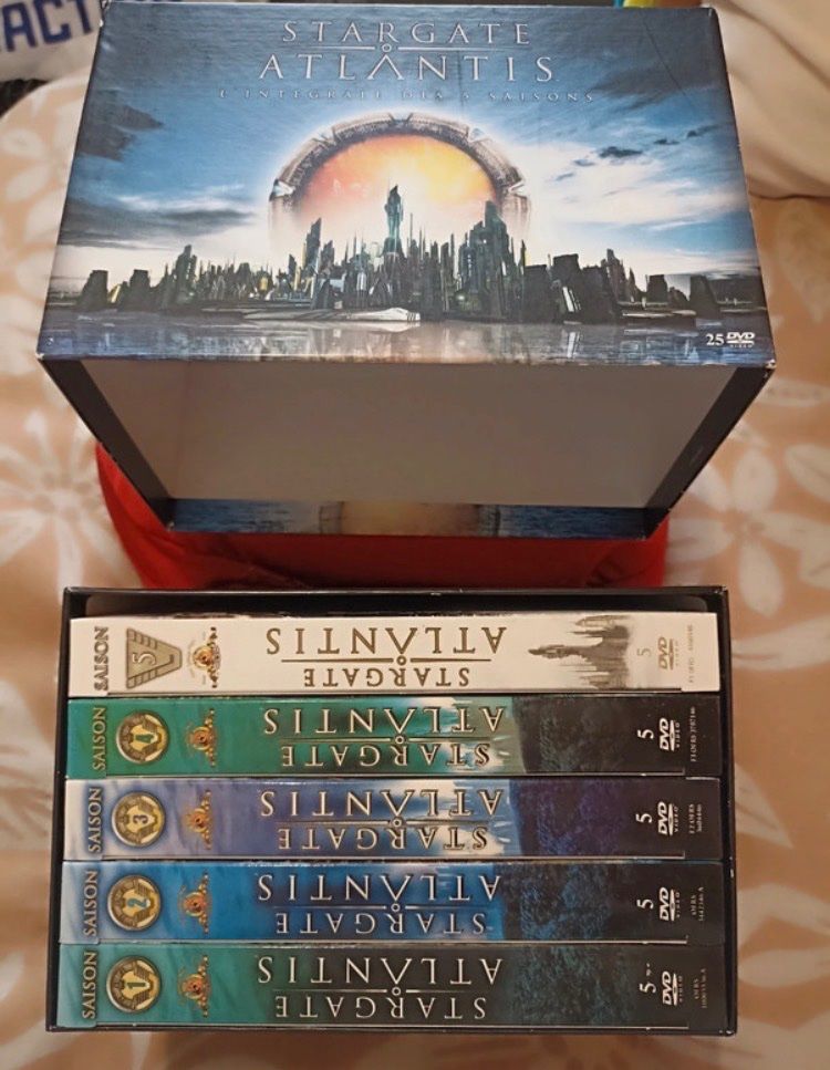 Alle DVDs: Stargate Atlantis - L'intégrale des 5 saisons - Coffret DVD – Gebraucht aus Bassecourt von CALUMET-X 4
