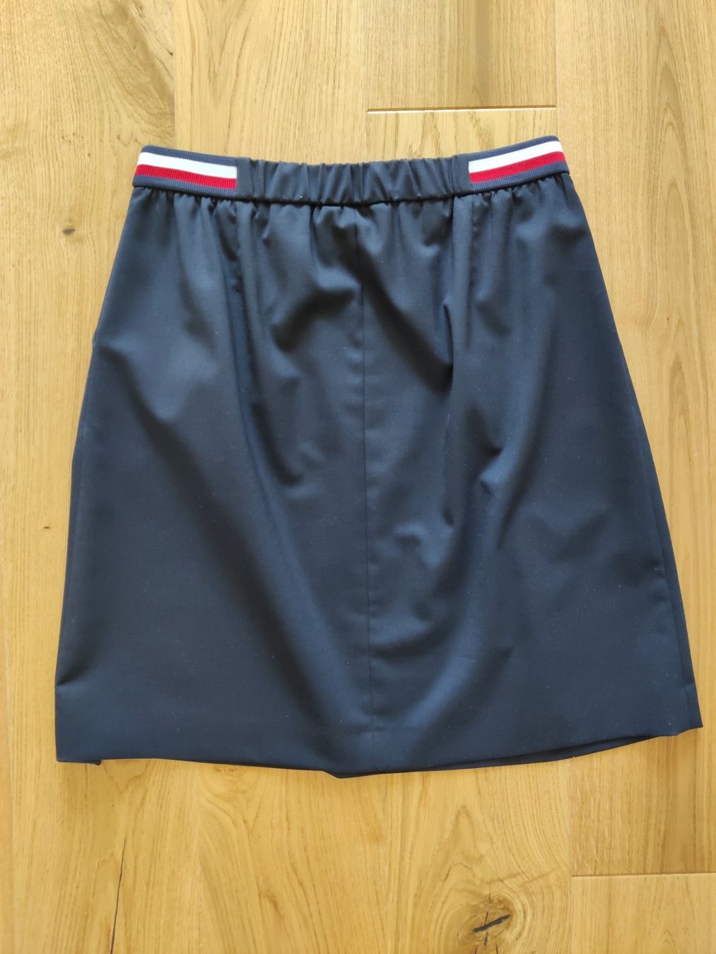Tommy Hilfiger Gonne: Rock (Hilfiger) – Usato da Basel venduto da vel_w2tr 2