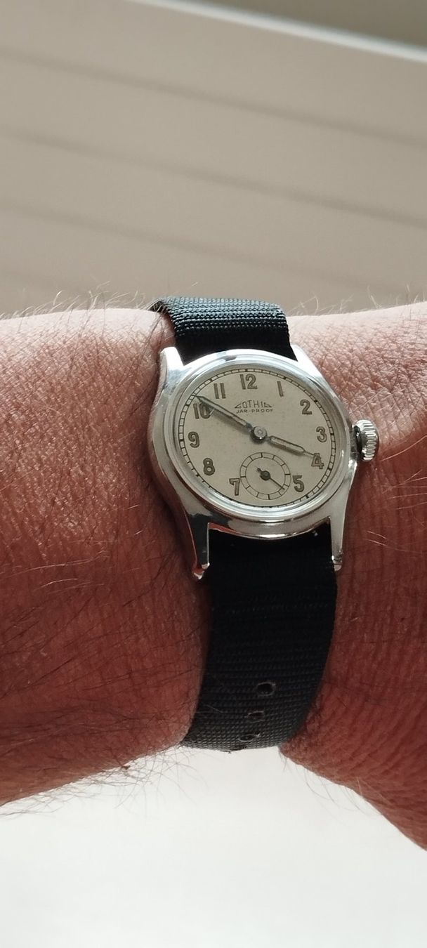 Orologi: Montre gothic années 40's – Usato da La Chaux-de-Fonds venduto da jac_9llg 6