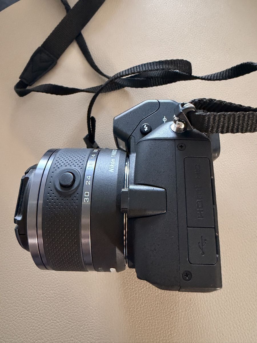 Nikon Fotocamera: Nikon 1V2 mit OVP und Ledercase – Usato da Winterthur venduto da R2D_Y7C 3