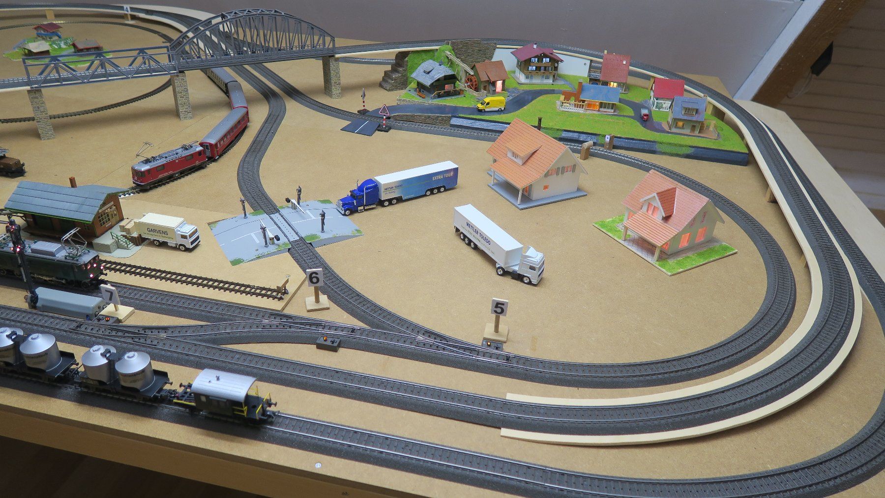 Märklin Modelleisenbahnen: Modelleisenbahn-Anlage H0 – Gebraucht aus Zell ZH von dellhpuser 1