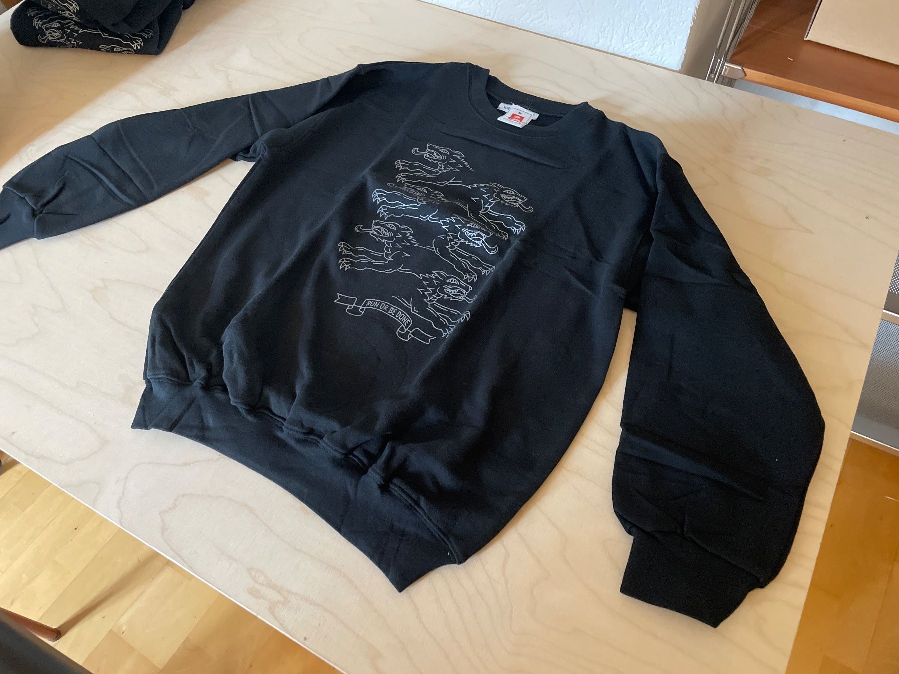 Maglioni & Felpe: Pullover Hanes M RUN OR BE DONE – Nuovo (secondo la descrizione) da Zürich venduto da maroccm 1