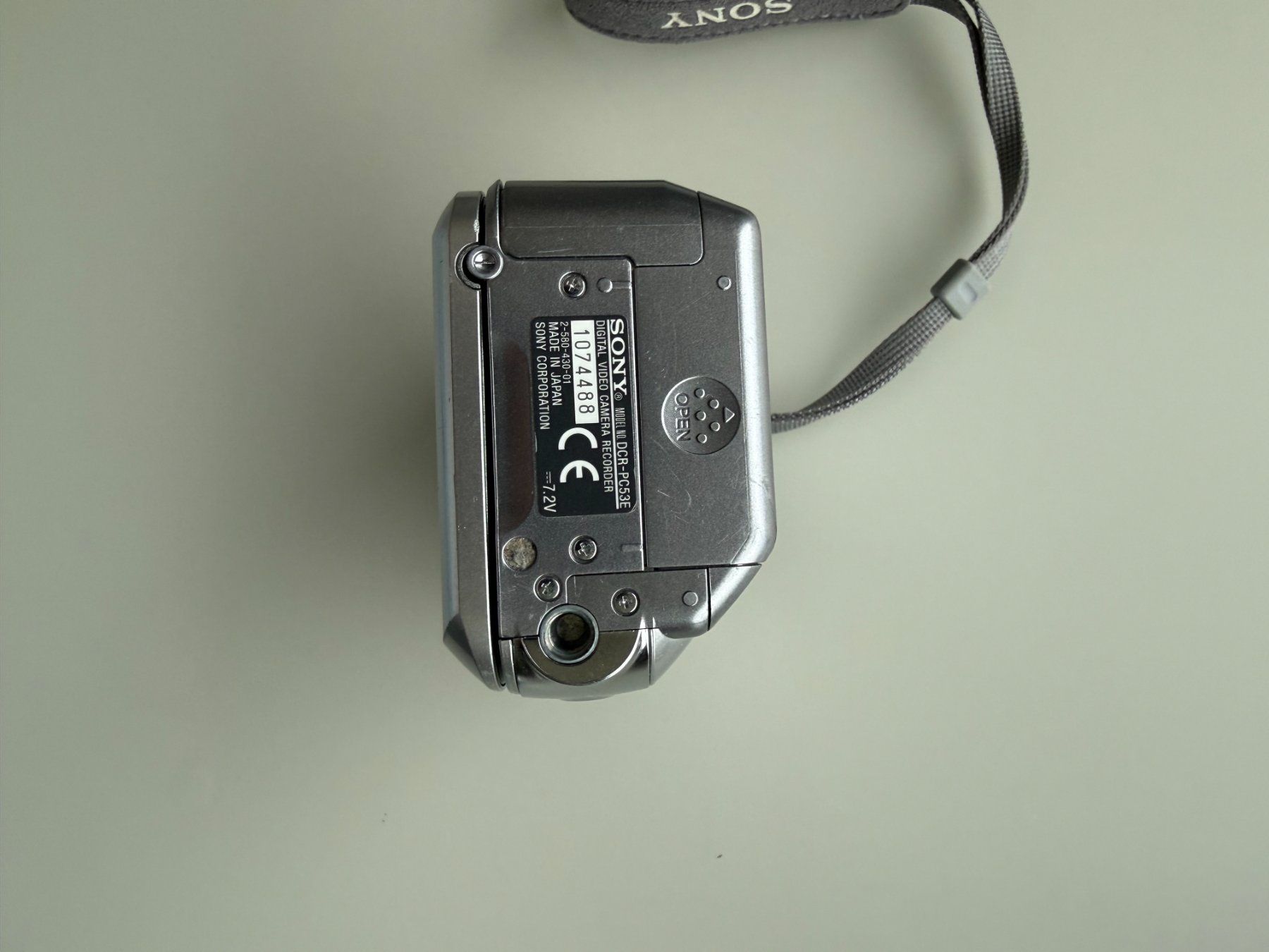Sony Videocamere: SONY Handycam DCR-PC53E – Usato da Seelisberg venduto da ehfredf 5