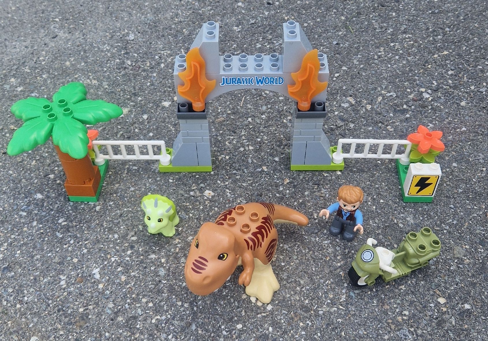 Lego Giocattoli: Lego Duplo Jurassic World 10939 – Usato da Falera venduto da kittykitt 1