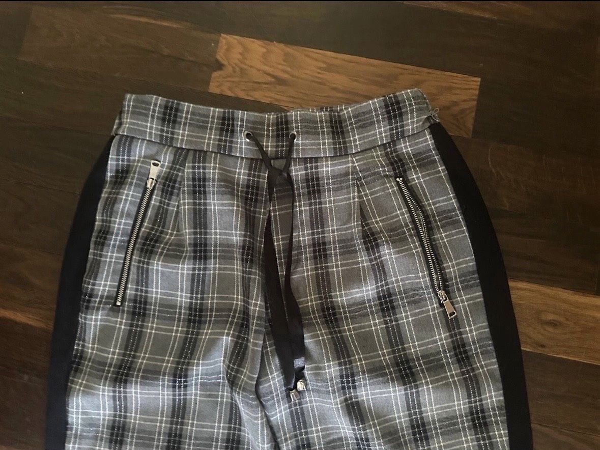 Pantalons: M&M München graue Designer Stoffhose Gr. S – D'occasion à Balgach par ren_xy57 1