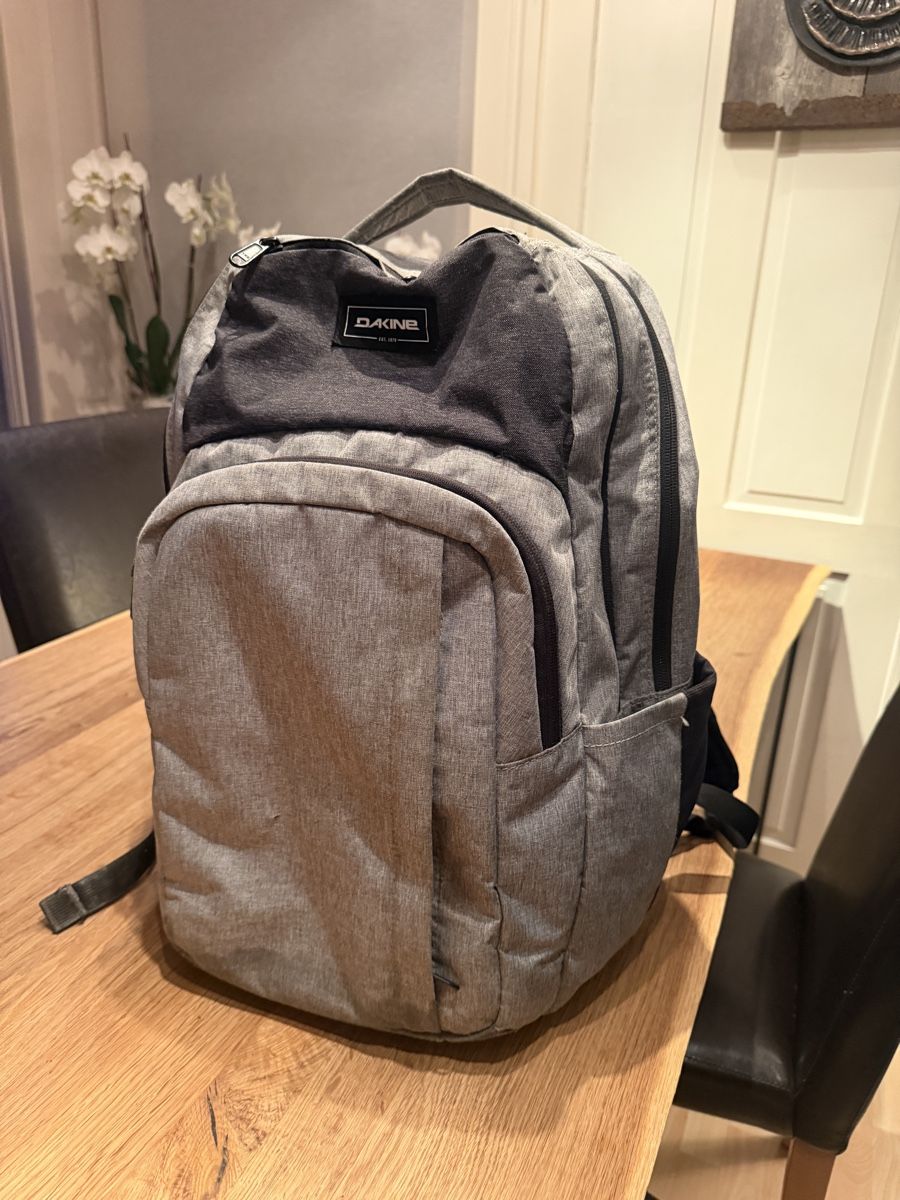 Dakine Sacs à dos: Schul Rucksack – D'occasion à Stadel par lev_k9j8 1