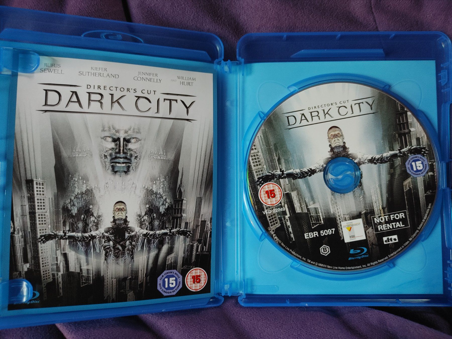 Tous les DVDs: Dark City - Director's Cut - Blu Ray – D'occasion à Ibach par FinrodTaralom 2