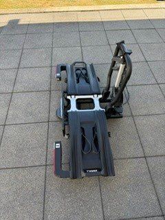 Thule Barres de toit: Thule EasyFold XT 2 porte vélos attelage – D'occasion à Vicques par JU_2824 1