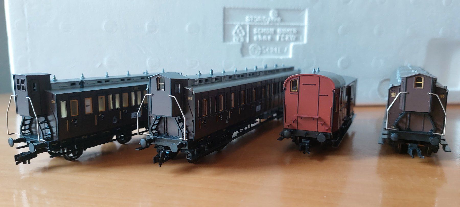 Fleischmann Modelleisenbahnen: Fleischmann 4890 - Dampfzug mit T18 der K.P.E.V. – Neu (gemäss Beschreibung) aus Rotkreuz von MOBAHN-1zu87 9