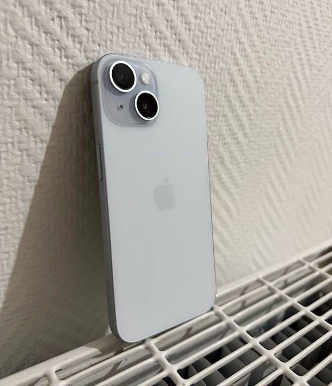 Telefoni cellulari / Smartphones: Iphone 15 excellent état  – Nuovo e nell'imballaggio originale da Biel/Bienne venduto da sli_mg2b