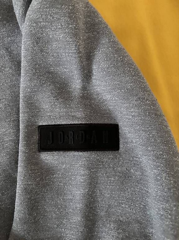 Maglioni & Felpe: Jordan Pullover  – Usato da Oberdiessbach venduto da shan26 3