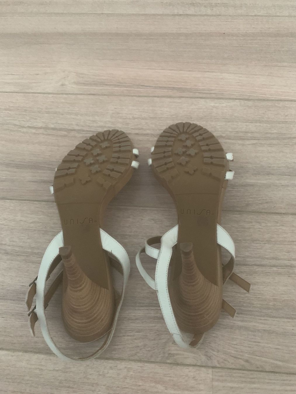 Unisa Scarpe da donna: UNISA High Heels Gr. 38 weiss – Usato da Bonstetten venduto da VCLS 2