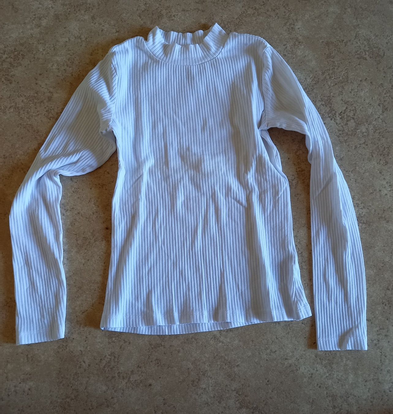 Lotti & Set di vestiti: Mädchen Oberteile 2 Tops + 2 Langarmshirt Gr. 146/152 – Usato da Möhlin venduto da dom_96nf 3